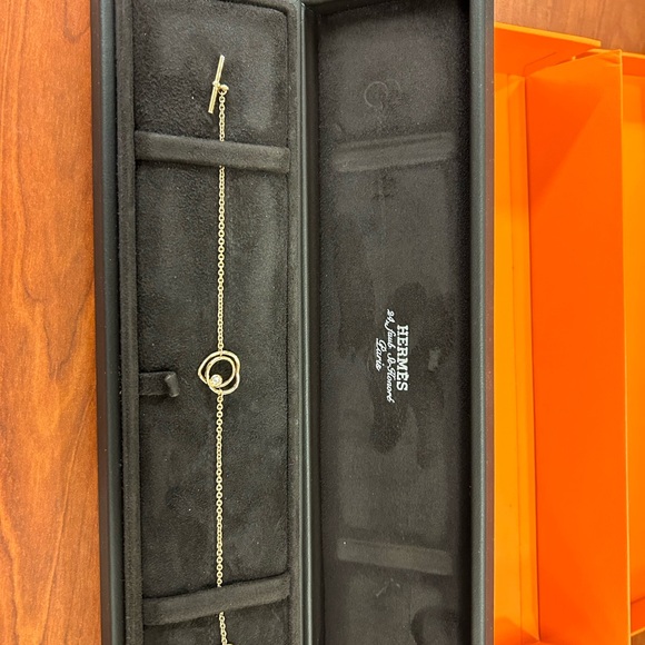 Never worn Rose Gold Hermes bracelet. Original packaging. - Picture 3 of 4